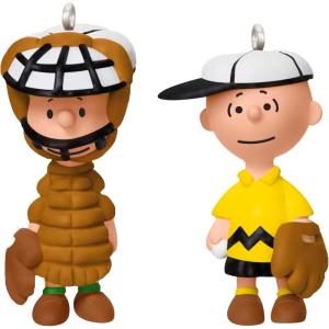 Hallmark Keepsake 1″ Mini Christmas Ornament 2025, Peanuts Winter Fun with Snoopy, Gifts for Peanuts Fans(Peanuts Gang Playing Catch)